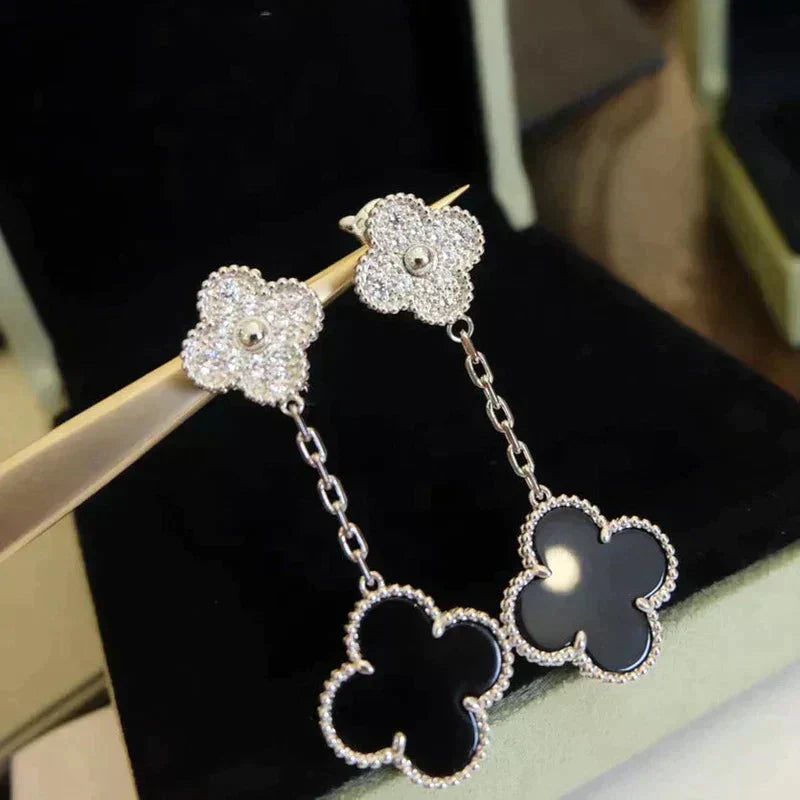 ¡®Dream¡¯CLOVER 2 MOTIFS  DIAMOND ONYX EARRINGS SILVER