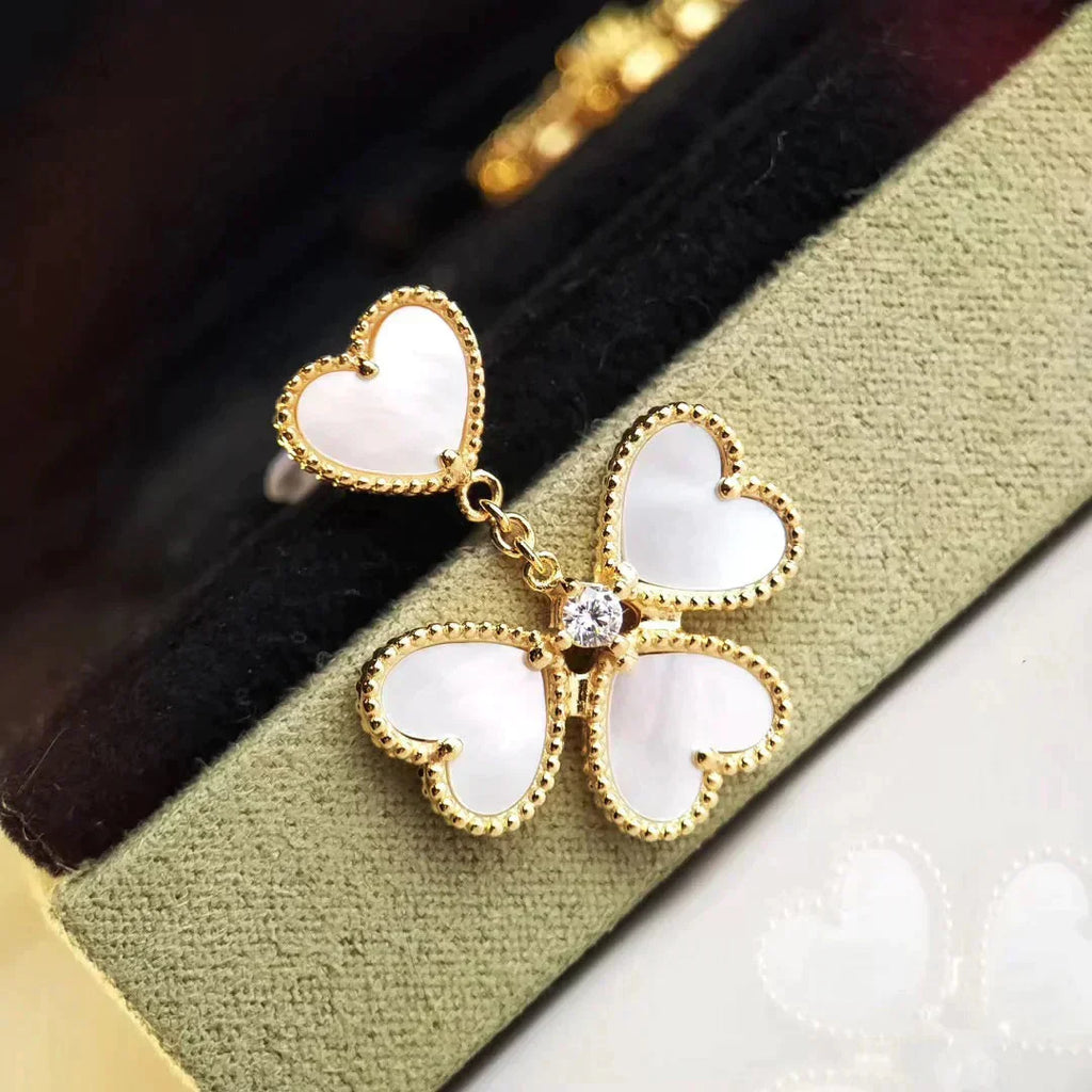 ¡®Dream¡¯CLOVER SWEET WHITE MOP EARRINGS