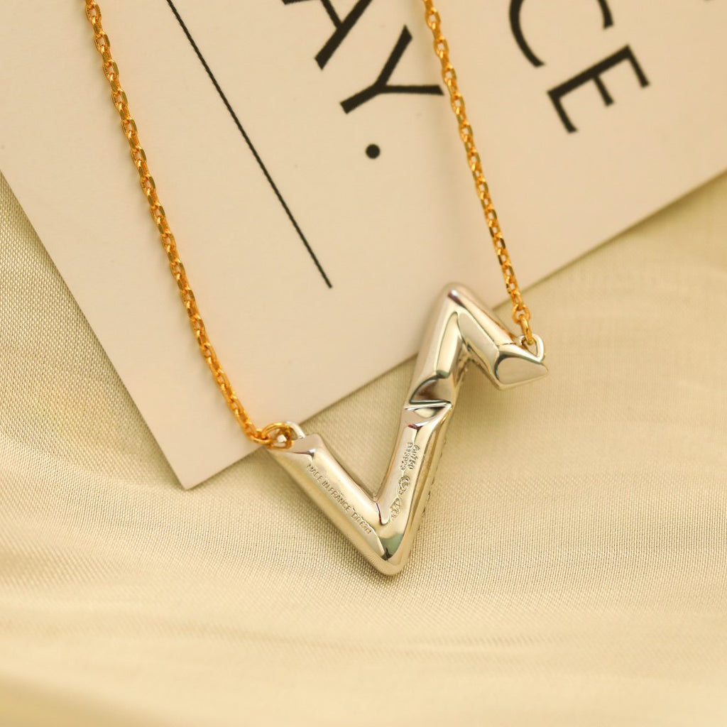 ¡®Dream¡¯VOLT SILVER DIAMOND PEDANT NECKLACE