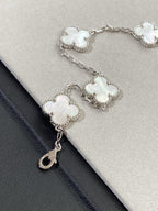 [Traum]Neue CLOVER WHITE PEARL MOP 5 MOTIV ARMBAND KOLLEKTION