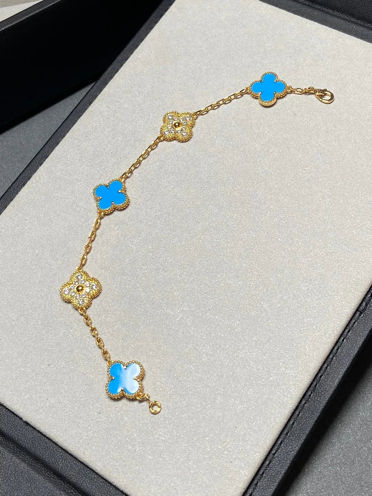 [Traum]Neue Kollektion CLOVER 5 MOTIF BLUE AGATE ARMBÄNDER