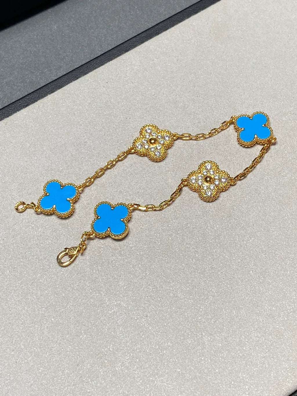 [Traum]Neue Kollektion CLOVER 5 MOTIF BLUE AGATE ARMBÄNDER