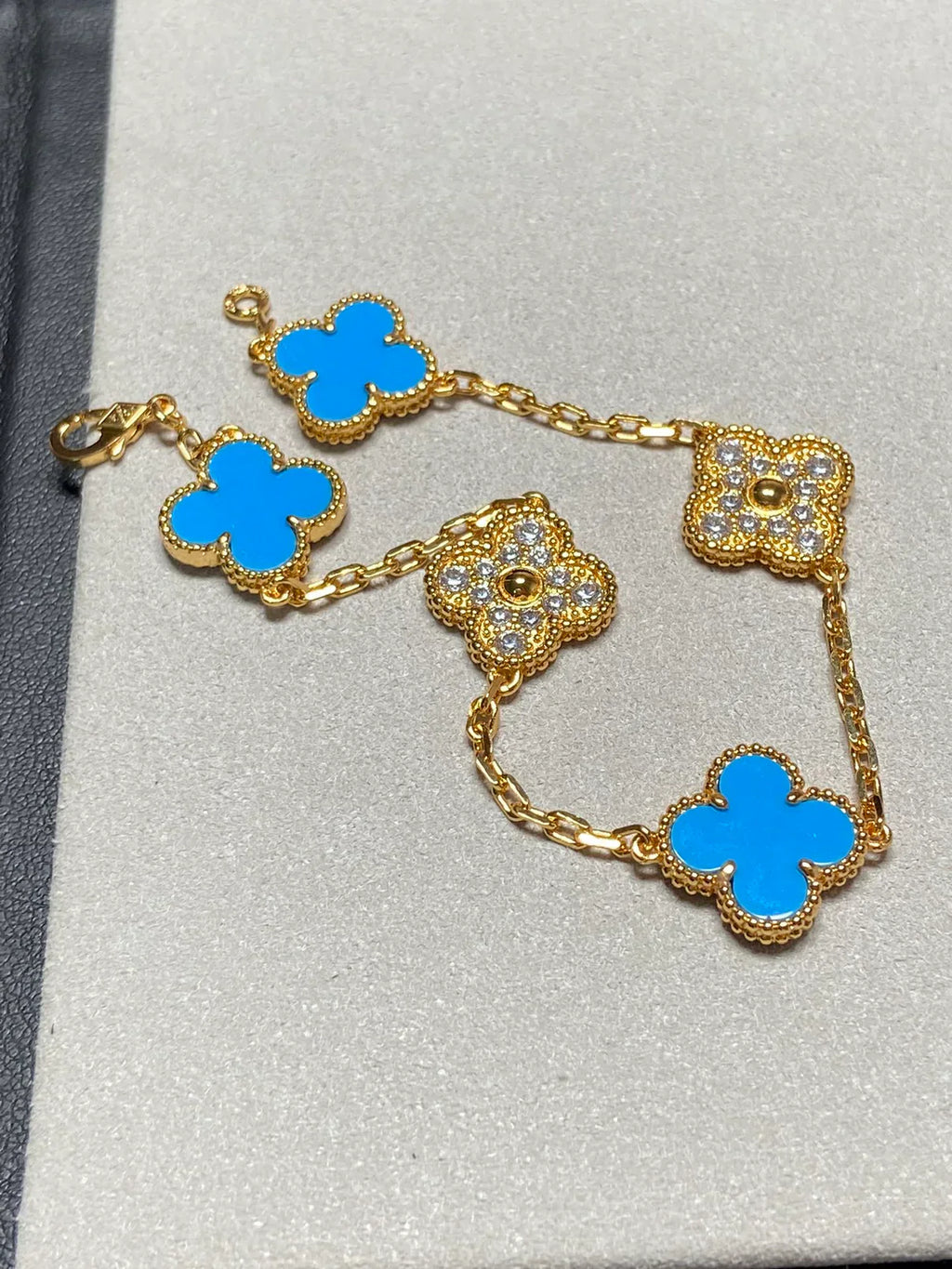 [Traum]Neue Kollektion CLOVER 5 MOTIF BLUE AGATE ARMBÄNDER