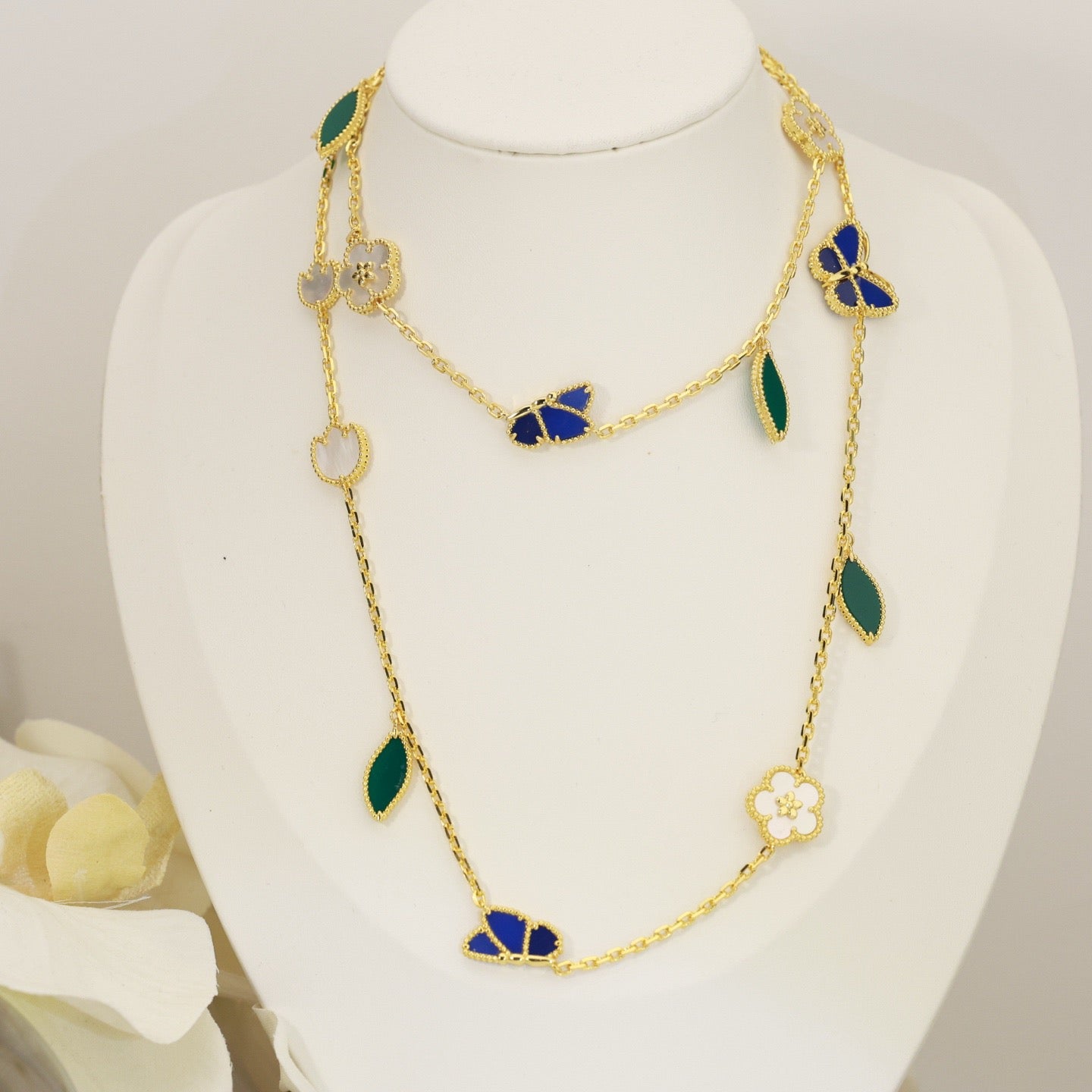 [Dream JURI]LUCKY SPRING BUTTERFLY 15 FLOWER NECKLACE