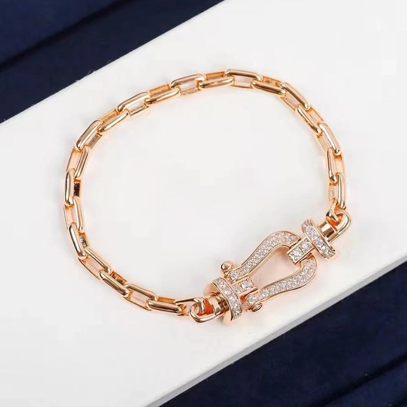 „Dream“-Metallarmband mit großem Hufeisenverschluss