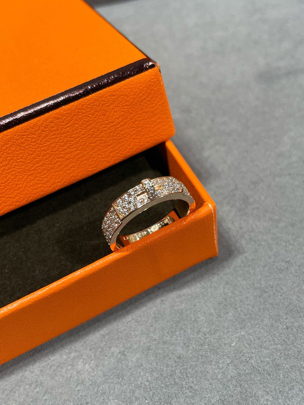 „Dream“-RING AUS ROSÉGOLD MIT DIAMANTEN VON KELLY