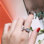 „Dream“-Ring mit vollem Diamantenbesatz