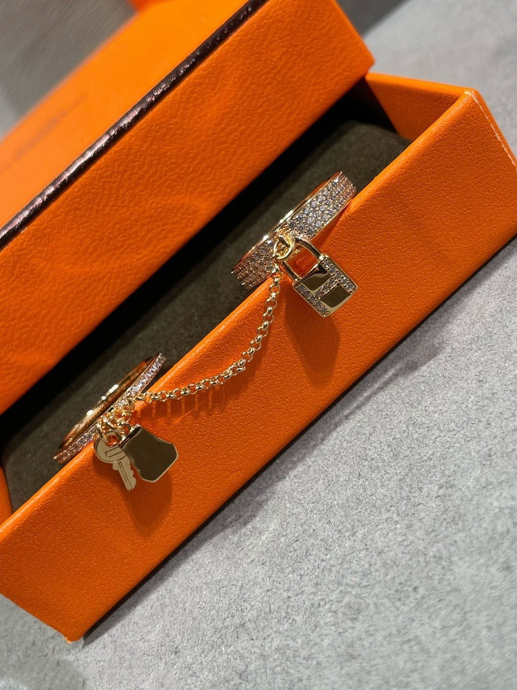 ¡®Dream¡¯HM KELLY CLOCHETTE DOPPELRING IN MIT DIAMANTEN