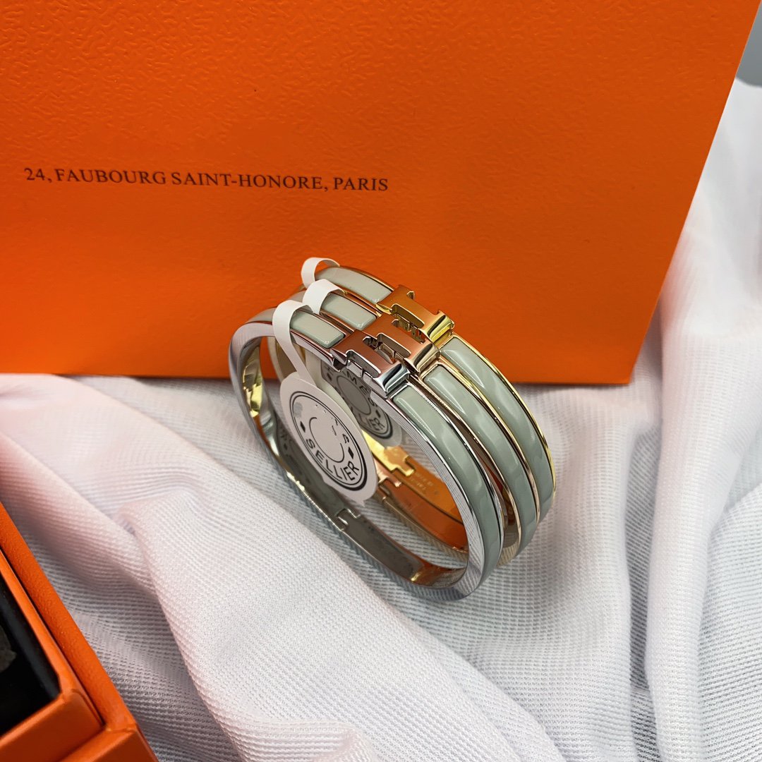 „Dream“KLASSISCHES HM CLIC GRÜNES 8MM EMAILLE ARMBAND