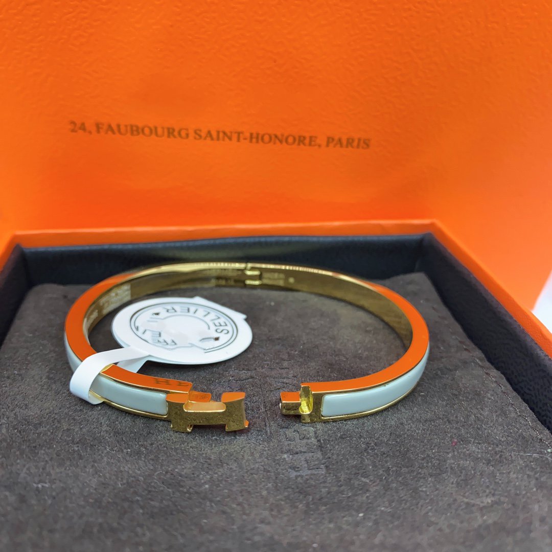 „Dream“KLASSISCHES HM CLIC GRÜNES 8MM EMAILLE ARMBAND