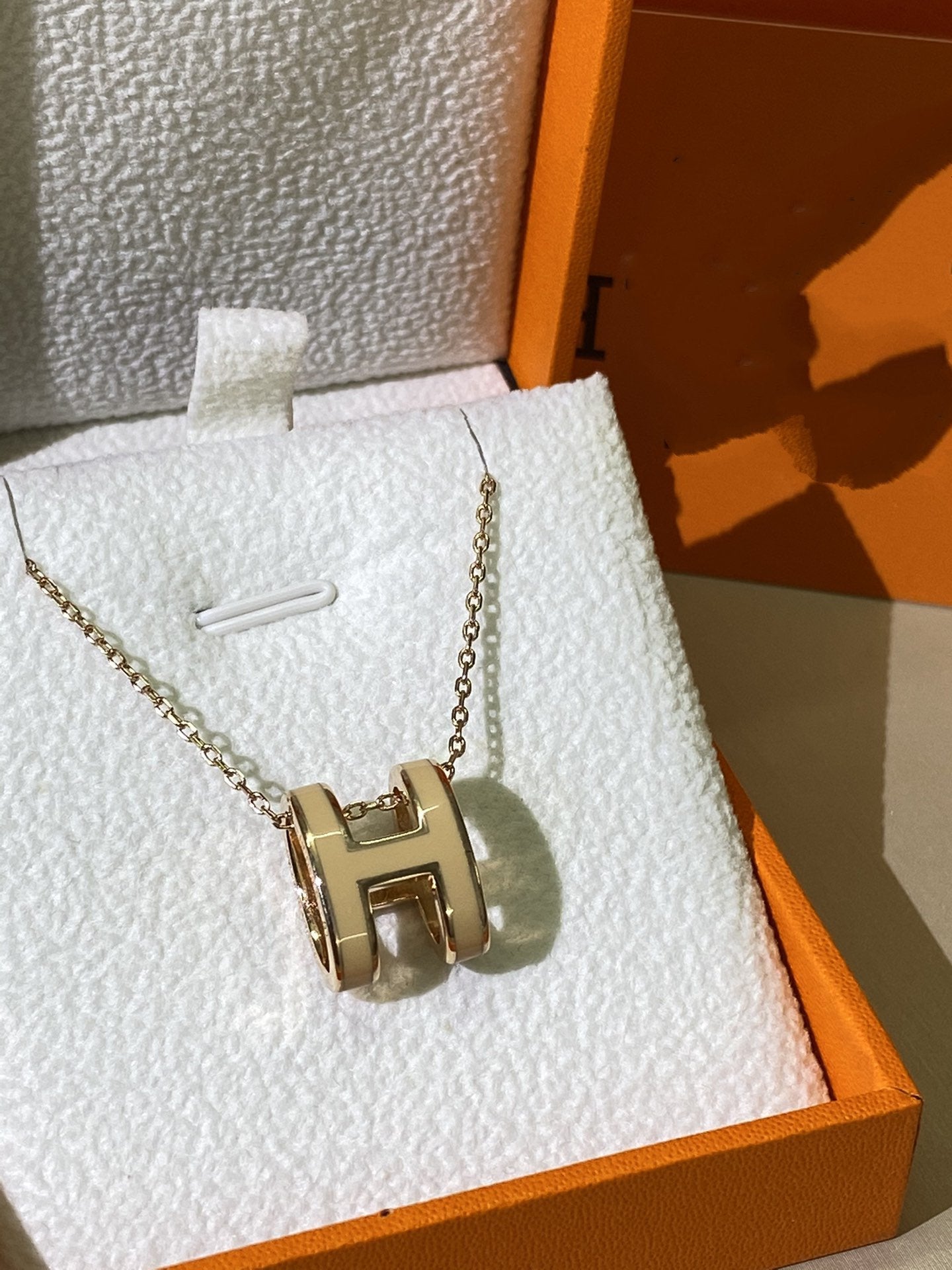 ¡®Dream¡¯HM CLIC YELLOW ENAMEL GOLD NECKLACE