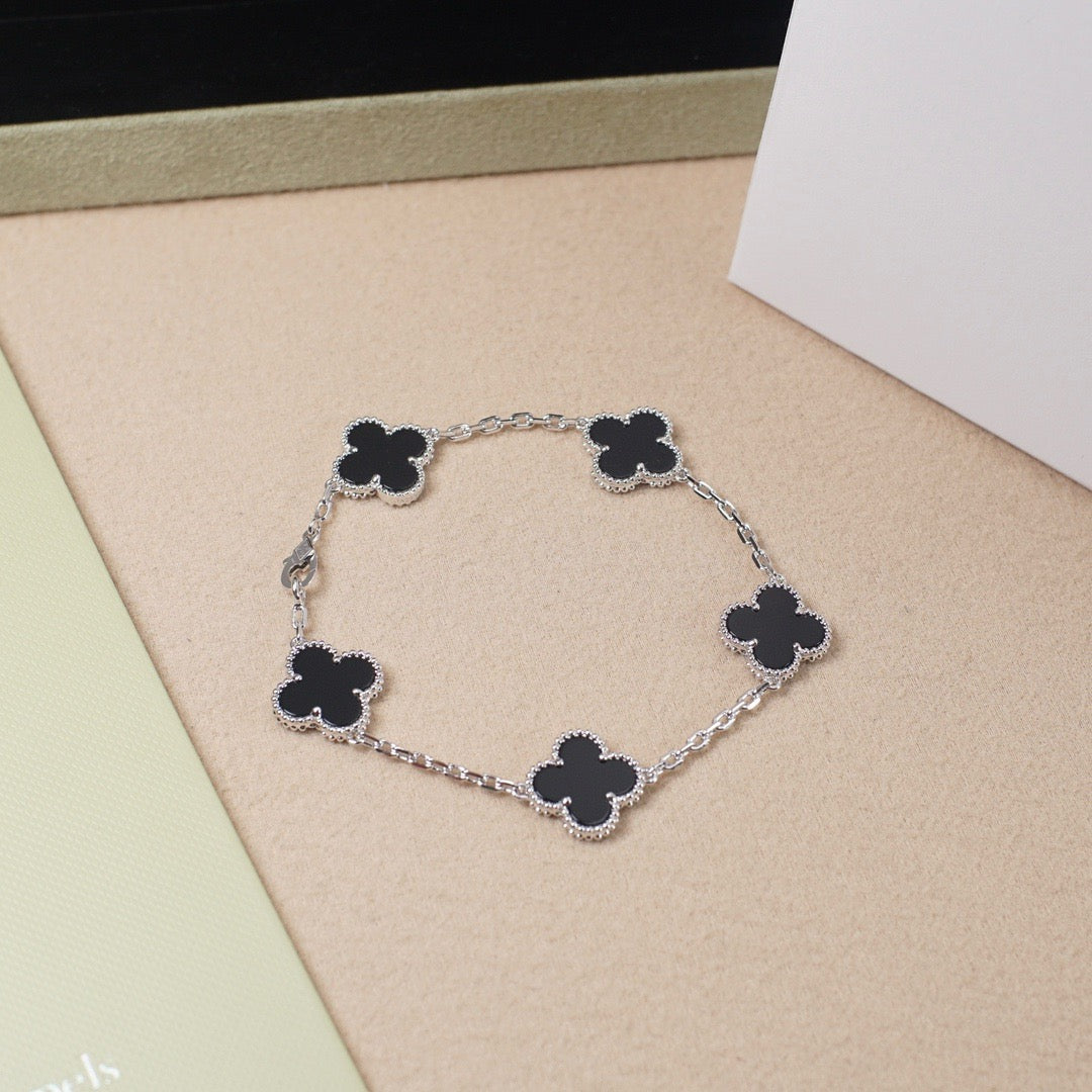 [Dream]NEUE CLOVER 5 MOTIF ONYXS ARMBAND KOLLEKTION
