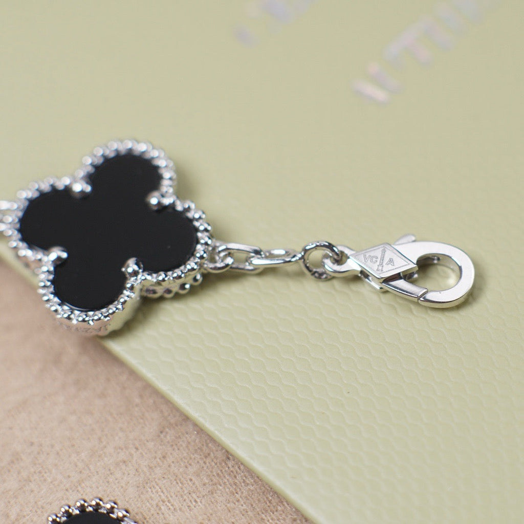 [Dream]NEUE CLOVER 5 MOTIF ONYXS ARMBAND KOLLEKTION