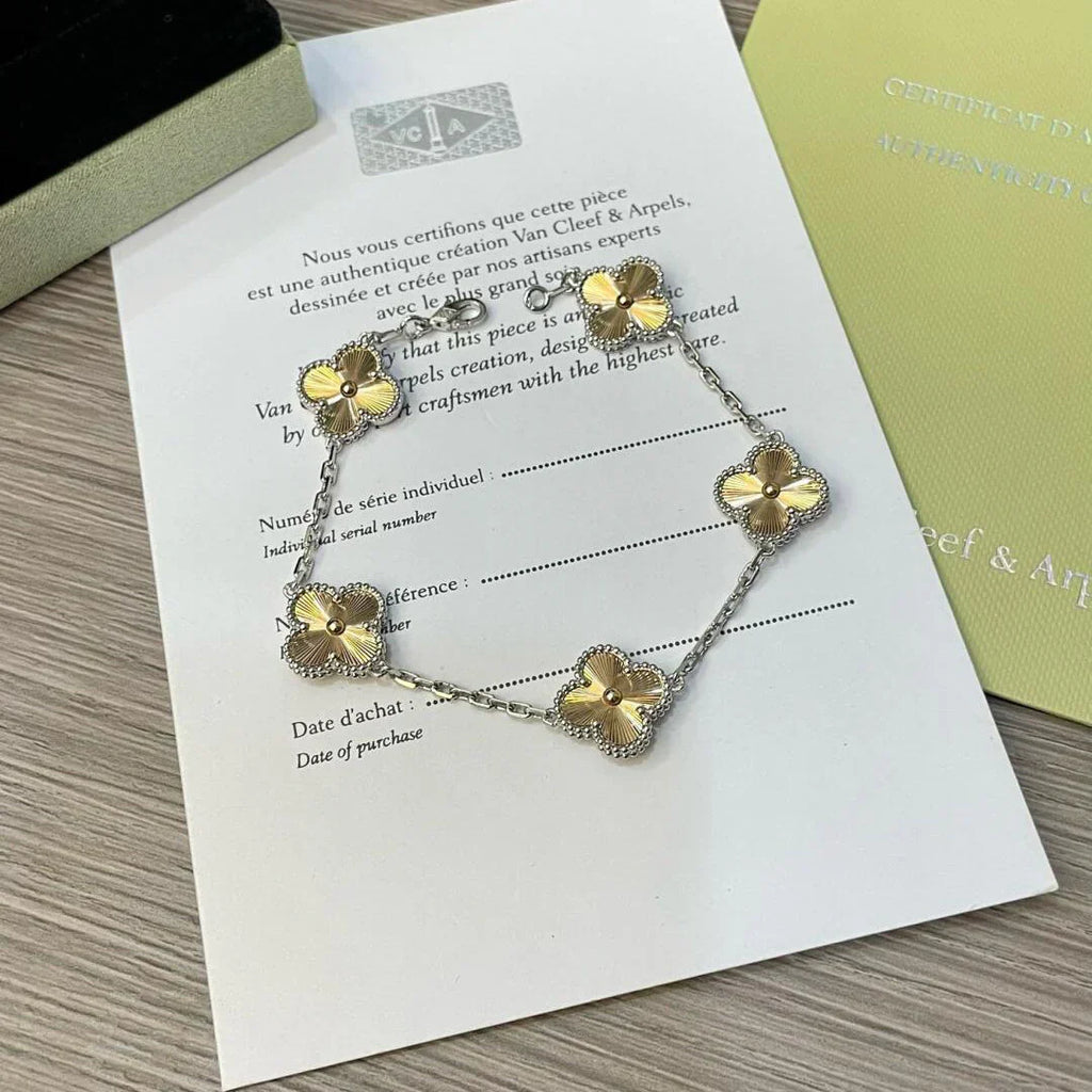 [Dream]New  CLOVER 5 MOTIF LASER BRACELET COLLECTION