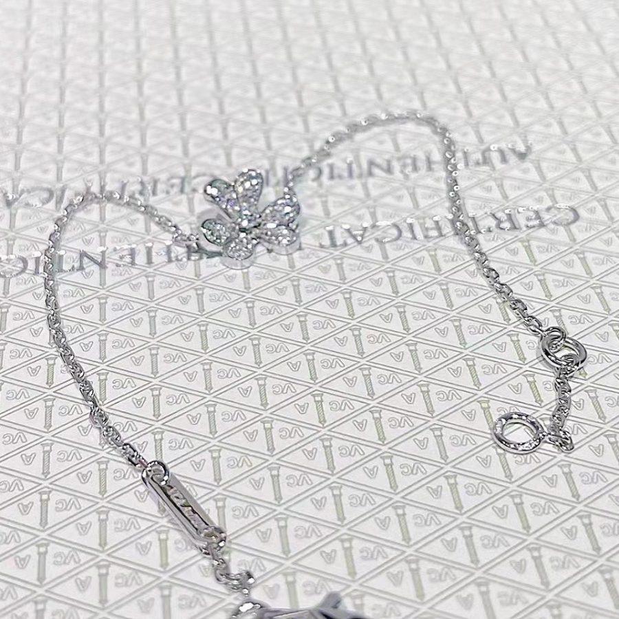 ¡®Dream¡¯FRIVOLE SILVER BLUMEN DIAMANTARMREIF