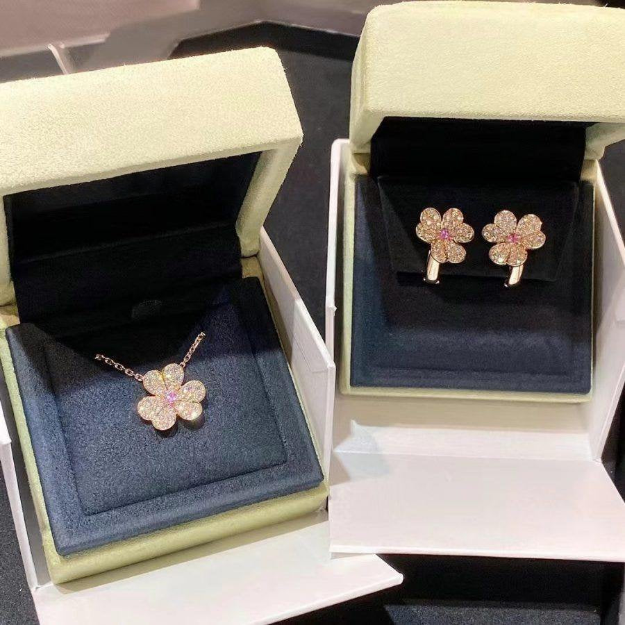 ¡®Dream¡¯FRIVOLE PINK GOLD FLOWER DIAMOND EARRINGS