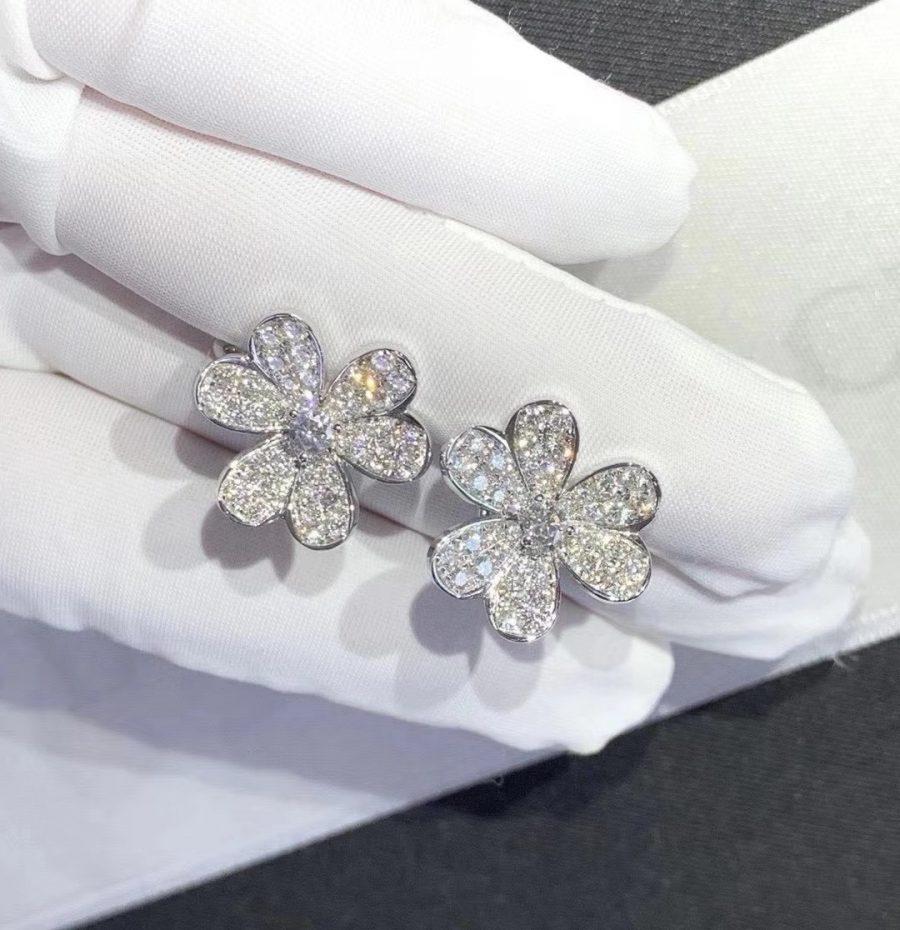 ¡®Dream¡¯FRIVOLE SILVER FLOWER DIAMOND EARRINGS