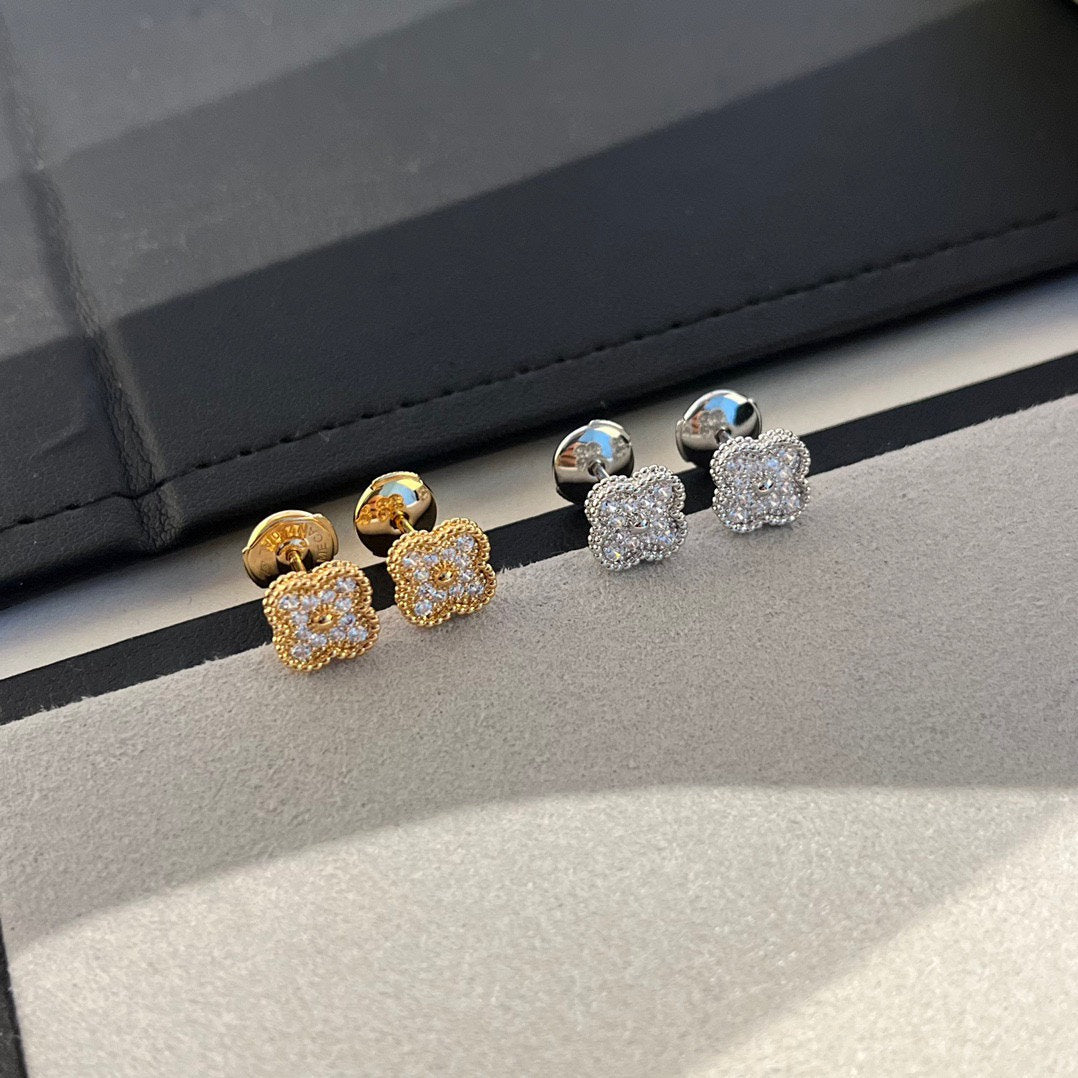 ¡®Dream¡¯CLOVER MINI DIAMOND STUD EARRINGS